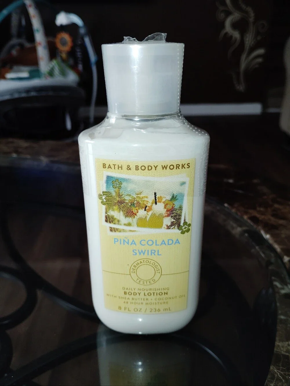 Bath & Body Works Piña Colada Swirl Body Lotion - White & Yellow. Sealed